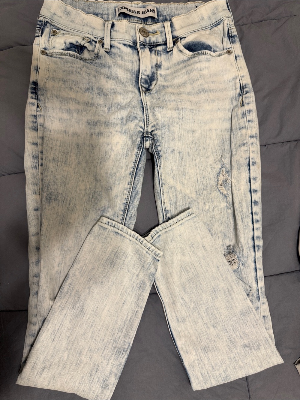 Express Light Acid Wash Skinny Jeans